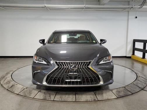 2025 Lexus ES 300h Luxury
