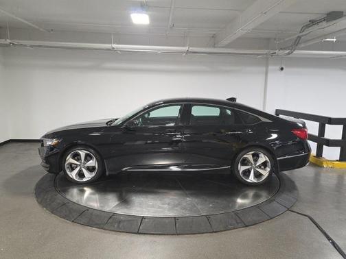 2018 Honda Accord Touring 2.0T