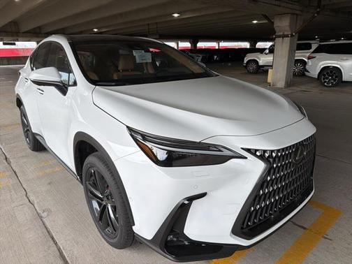 2026 Lexus NX 450h+ Luxury