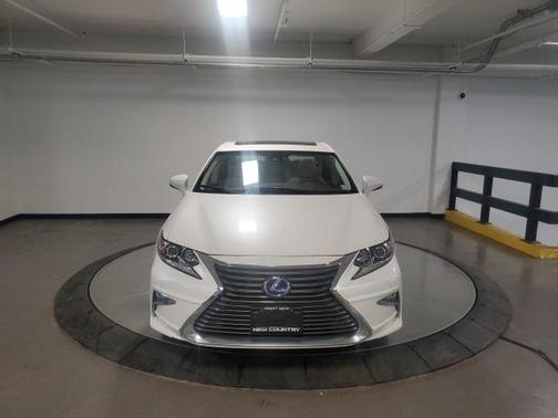 2016 Lexus ES 300h Base