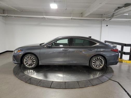 2025 Lexus ES 350 Ultra Luxury
