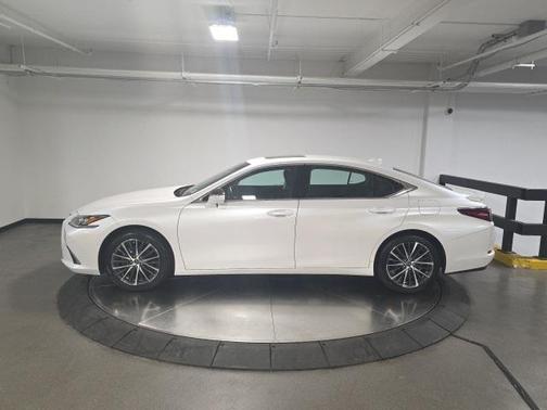 2023 Lexus ES 350 Base