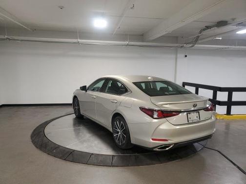 2025 Lexus ES 350 Base