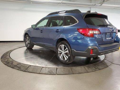 Abyss Blue Pearl 2019 Subaru Outback 3.6R Limited