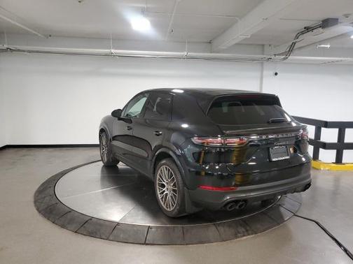 2022 Porsche Cayenne S