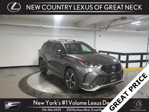 2022 Toyota Highlander XSE