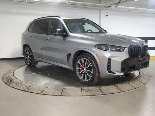 2025 BMW X5 M60i