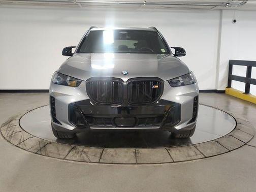 2025 BMW X5 M60i