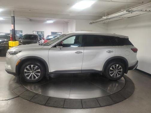 2022 INFINITI QX60 Pure