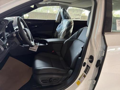 2025 Lexus ES 350 Base