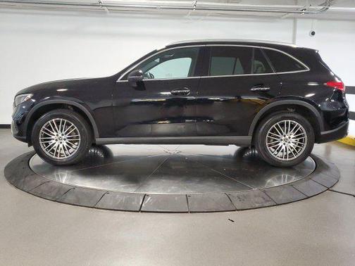 Black 2024 Mercedes-Benz GLC 300 4MATIC
