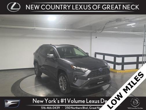 2022 Toyota RAV4 Hybrid XLE Premium