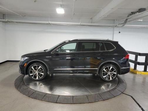 2022 Volkswagen Tiguan 2.0T SEL R-Line 4MOTION