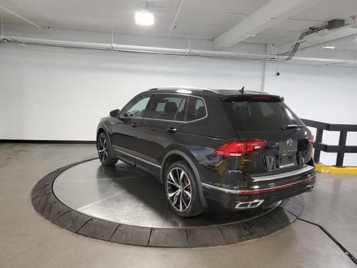 2022 Volkswagen Tiguan 2.0T SEL R-Line 4MOTION