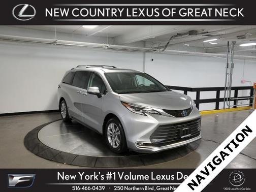 2022 Toyota Sienna Platinum 7 Passenger