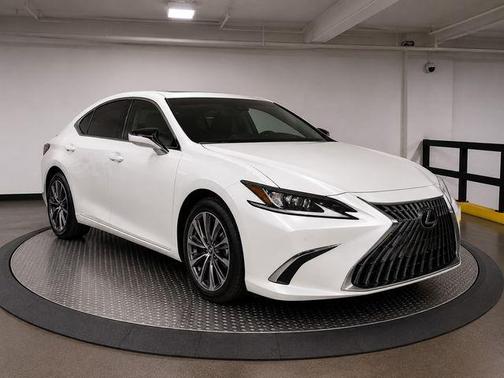 White Pearl 2023 Lexus ES 250 Base