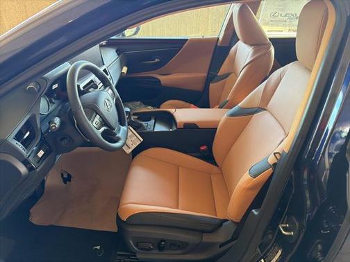 2025 Lexus ES 350 Base