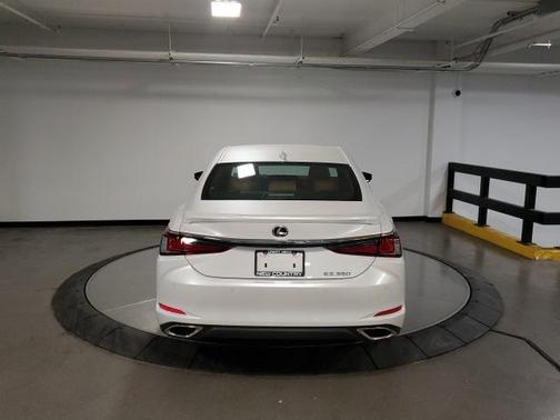 2023 Lexus ES 350 Base