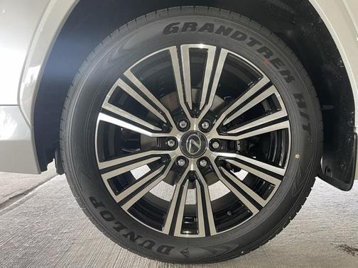 2025 Lexus LX 600 Luxury