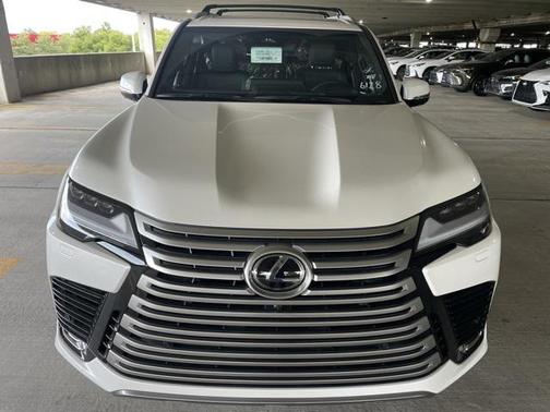 2025 Lexus LX 600 Luxury