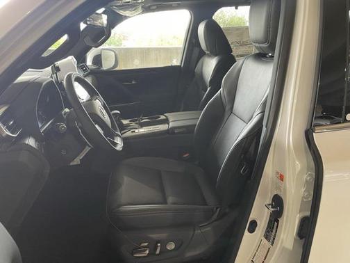 2025 Lexus LX 600 Luxury