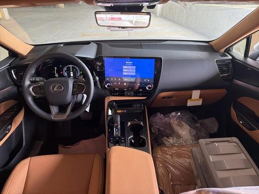 2026 Lexus NX 450h+ Luxury