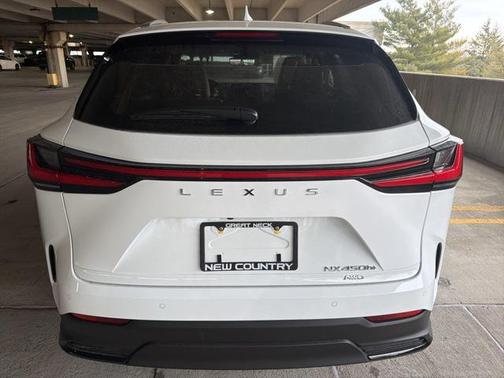 2026 Lexus NX 450h+ Luxury