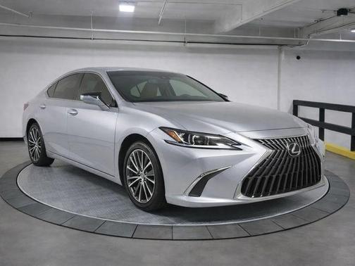 Iridium 2025 Lexus ES 300h Base