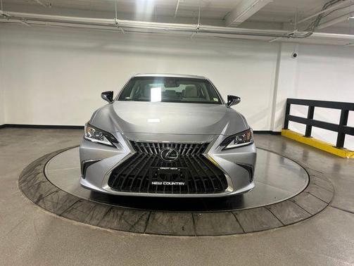 Iridium 2025 Lexus ES 300h Base