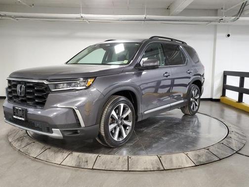 2023 Honda Pilot Touring 8-Passenger