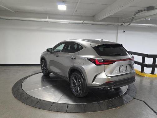2025 Lexus NX 450h+ Luxury