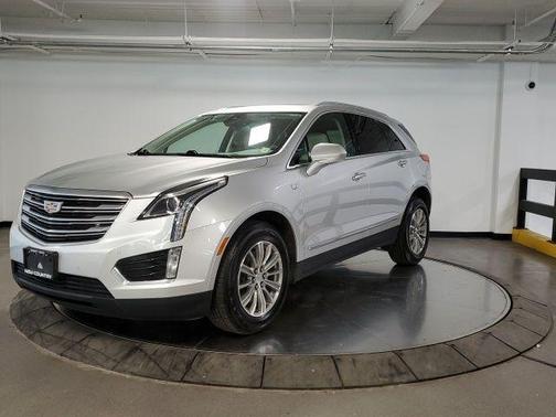 Radiant Silver Metallic 2018 Cadillac XT5 Luxury