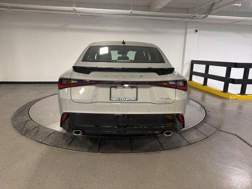 Wind 2026 Lexus IS 350 Base