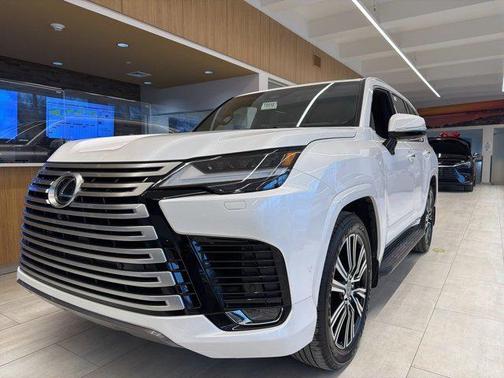 2026 Lexus LX 700h Luxury