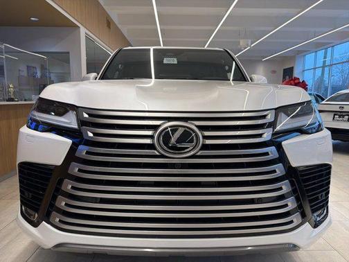 2026 Lexus LX 700h Luxury