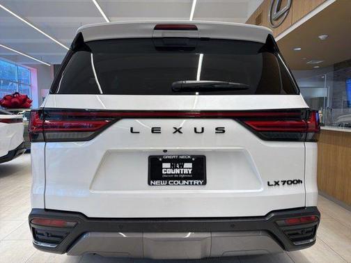 2026 Lexus LX 700h Luxury