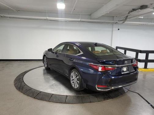 2019 Lexus ES 300h Base