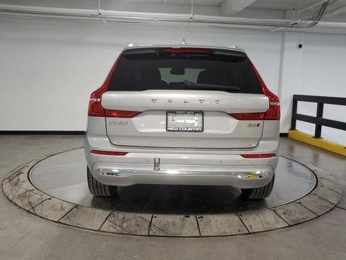 2022 Volvo XC60 B5 Inscription