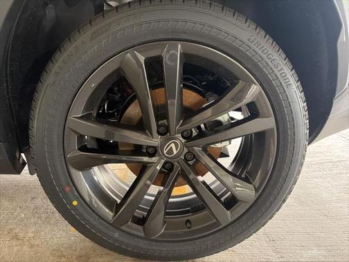 2026 Lexus NX 450h+ Luxury