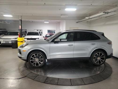 2023 Porsche Cayenne S