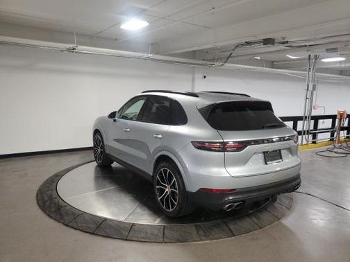 2023 Porsche Cayenne S