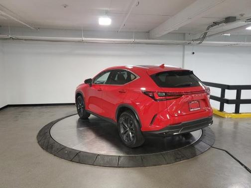 2025 Lexus NX 450h+ Luxury