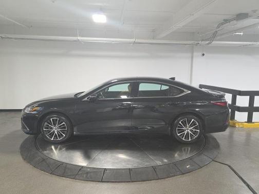 2022 Lexus ES 350 Base