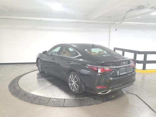 2022 Lexus ES 350 Base