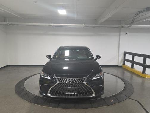 2022 Lexus ES 350 Base