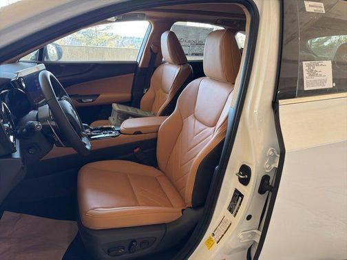 2026 Lexus NX 450h+ Luxury