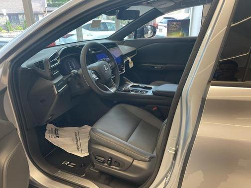 2025 Lexus RZ 450e Premium