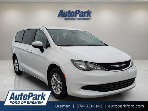 2020 Chrysler Voyager LX