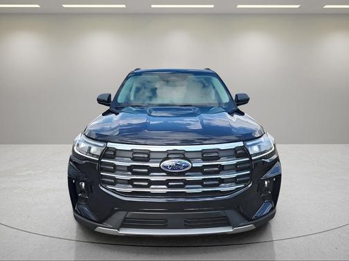 Agate Black Metallic 2026 Ford Explorer Active