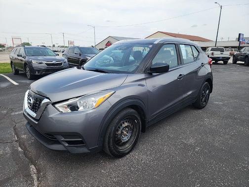 Gun Metallic 2019 Nissan Kicks S